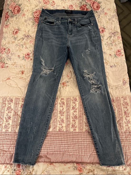 Judy Blue Denim - Judy Blue Medium Wash Distressed Skinny Jeans